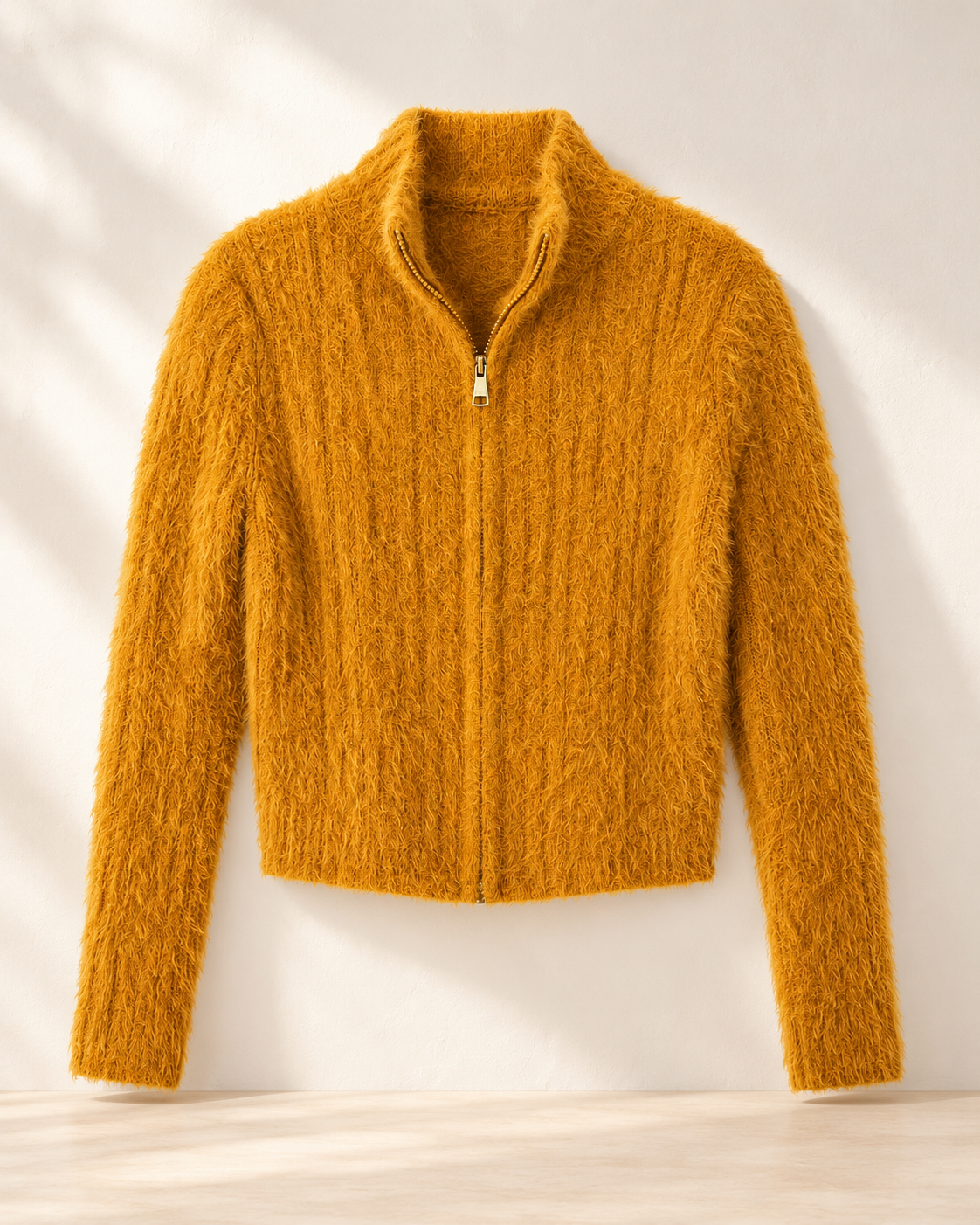 Cropped Furry Zipper – product showcase