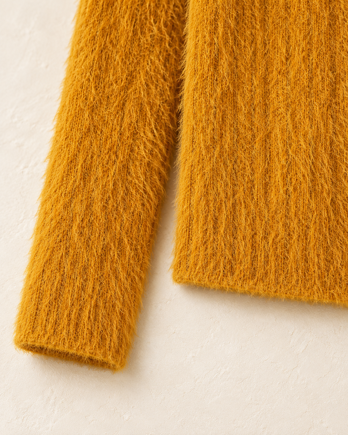 Cropped Furry Zipper – cuff hem detail