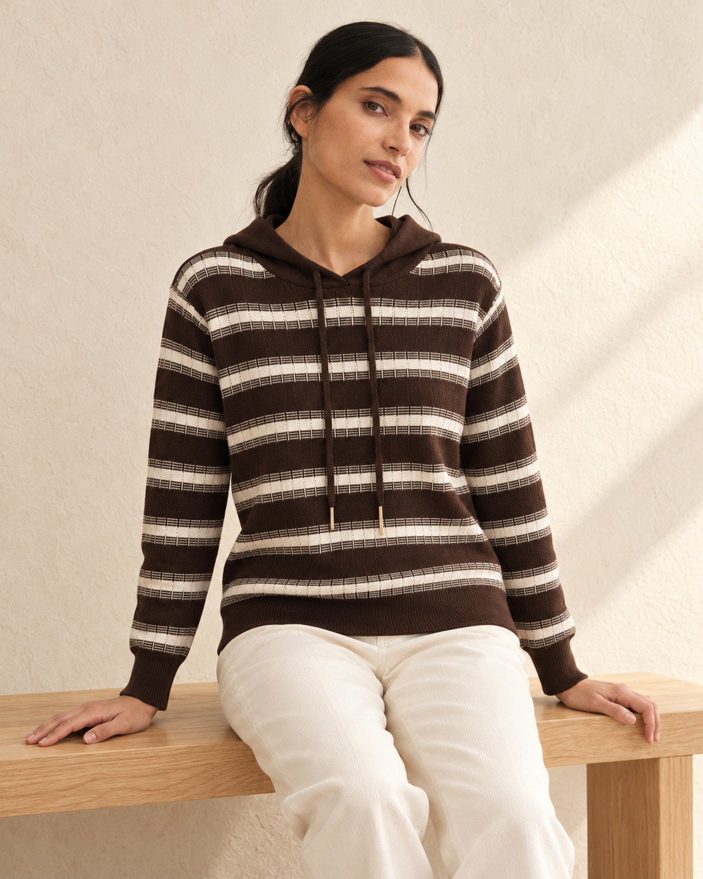 Mariner Knit Hoodie – closer model