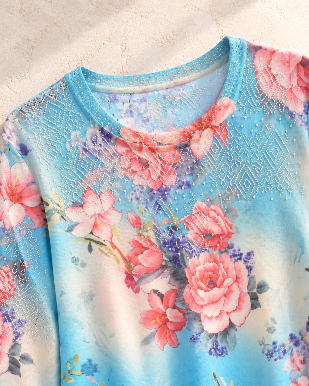 Vintage Floral Top – sky blue neckline detail
